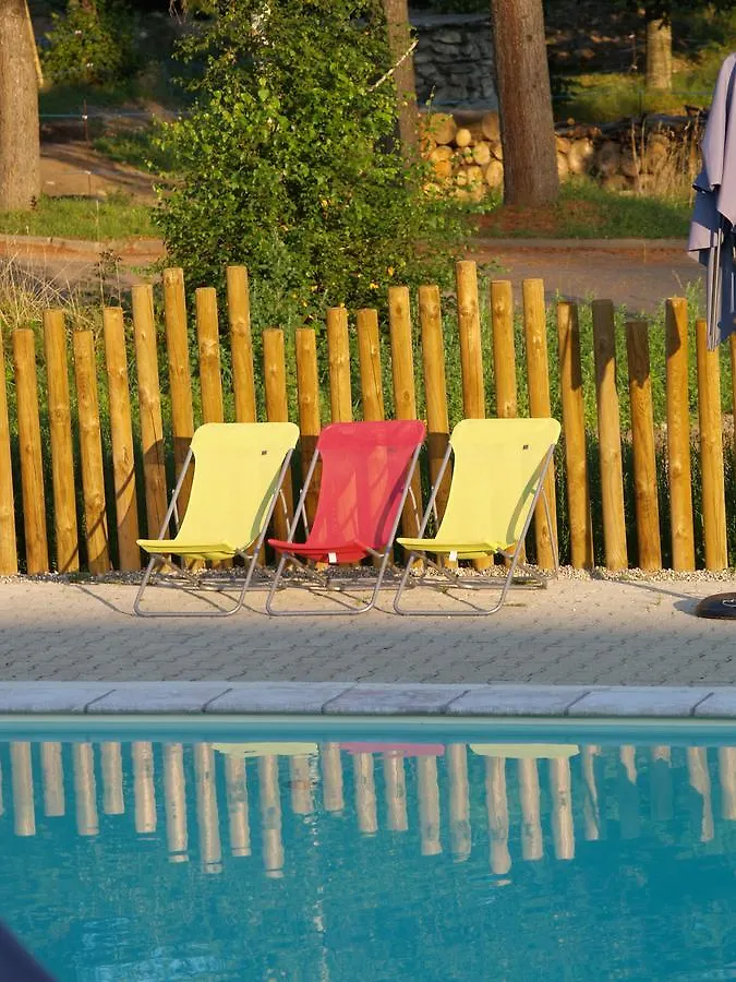 Hôtel Cosycamp à Chamalières-sur-Loir Station touristique
