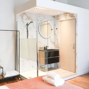 https://la-casa.valkenburgaandegeul-hotels.com